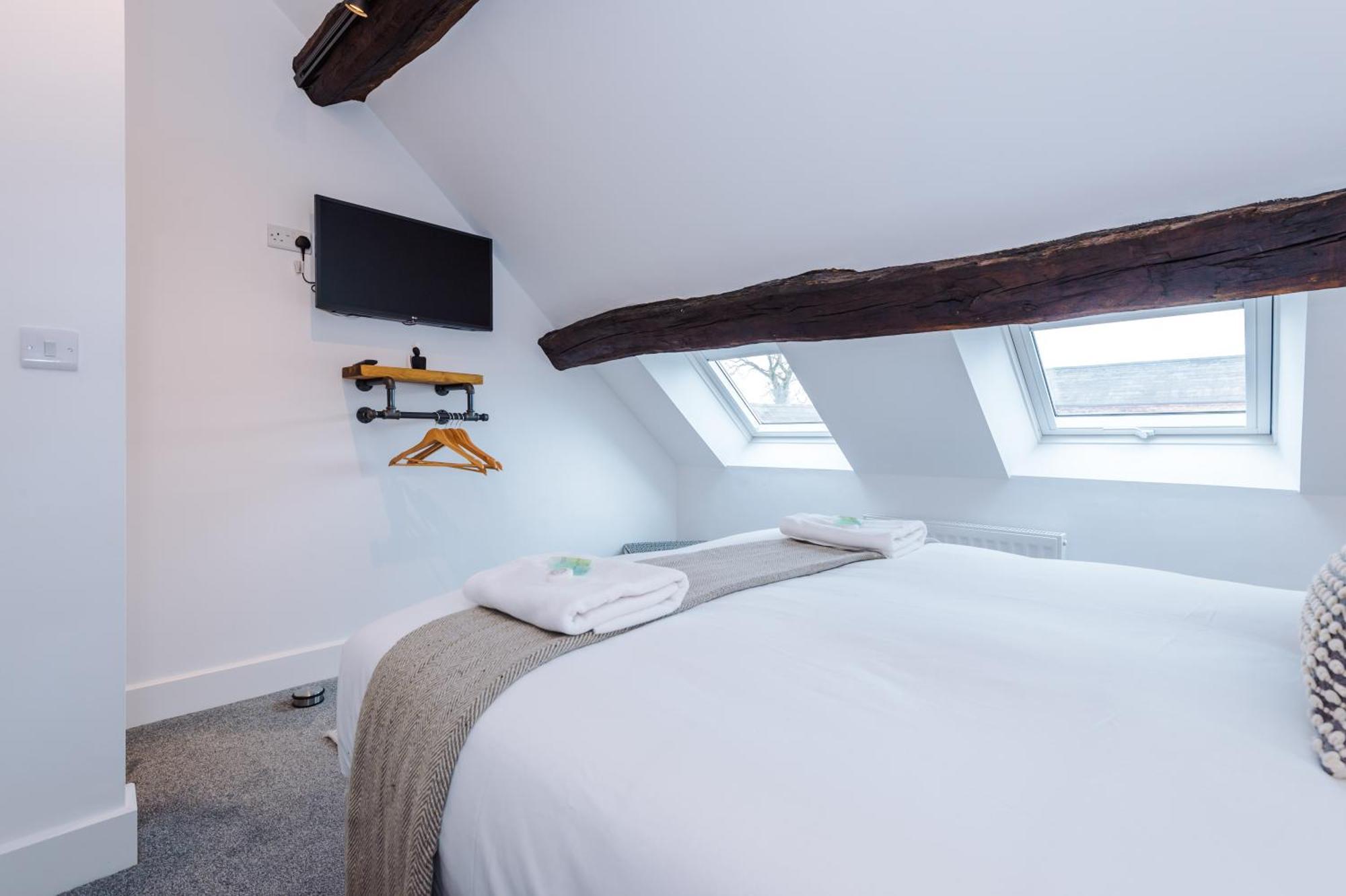 Number 21: A Breathtaking Chester Cottage With Parking Mollington  外观 照片